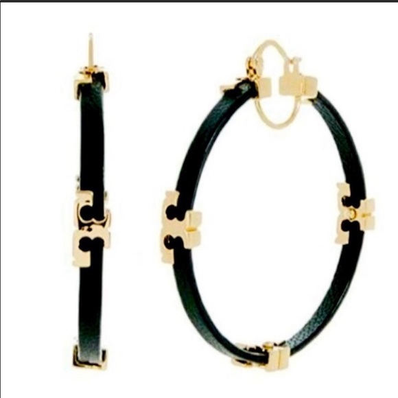 Tory Burch Black leather/ sheriff T hoop earrings - Picture 3 of 6